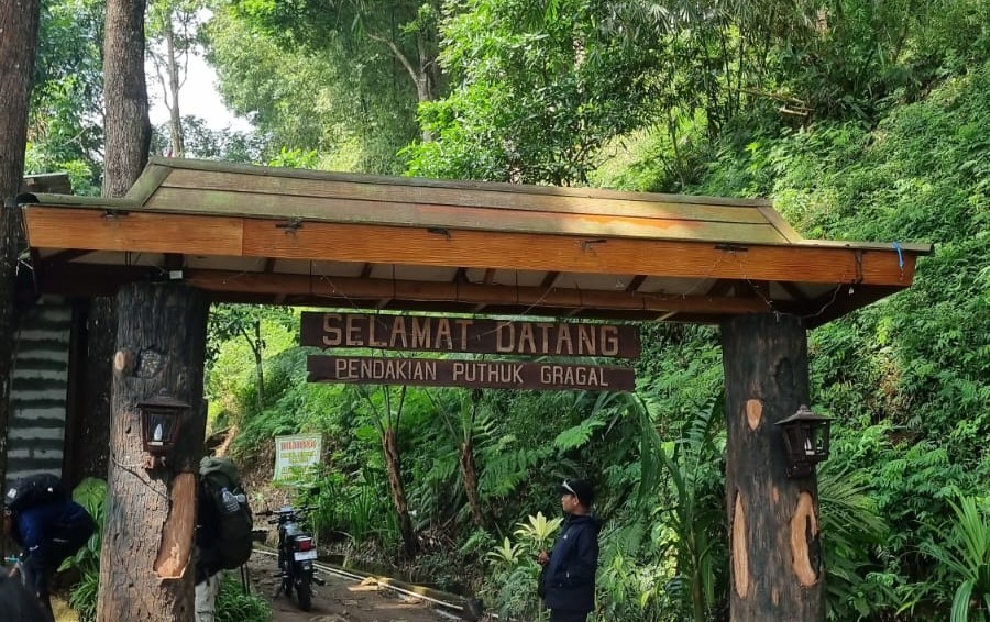 Puthuk Gragal, Wisata Alam & Pendakian